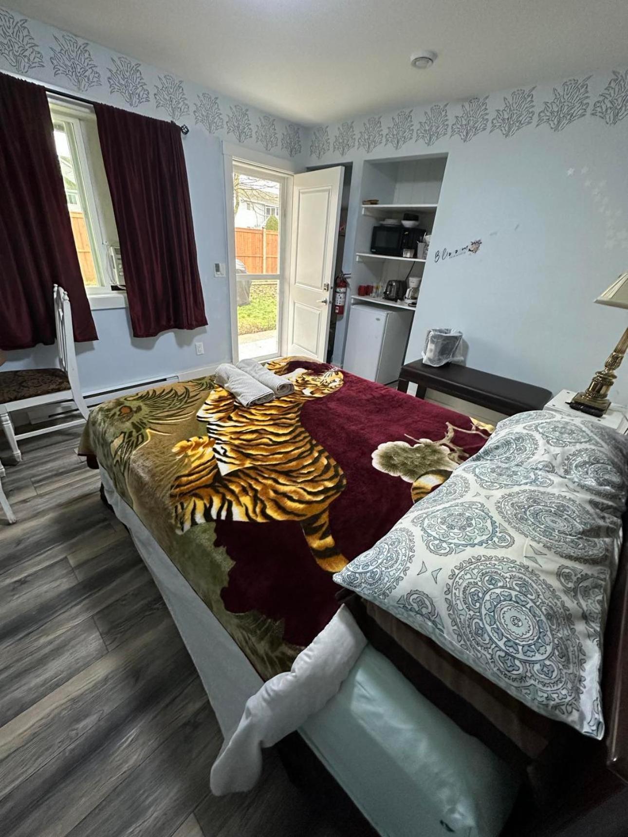 Guest Suite - Private Retreat - J-1 อับบอทส์ฟอร์ด ภายนอก รูปภาพ